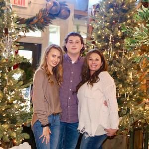 Meet your Posher, Sissy